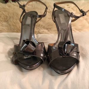 Badgley Mischka Silver Heels - size 10